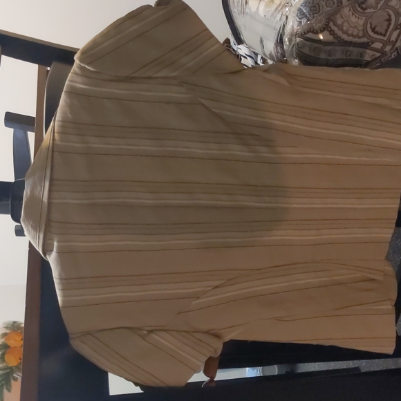 Blazer - Picture 2 of 3